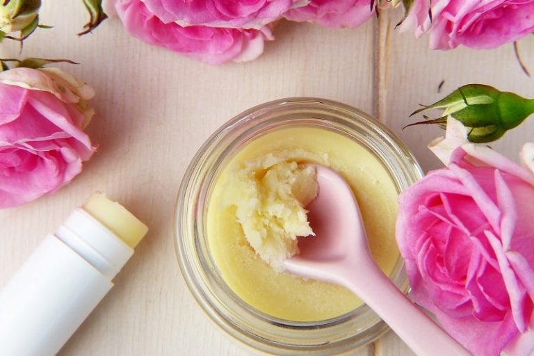 Which Moisturisers Are Palm Oil Free in the UK? - Naturaler