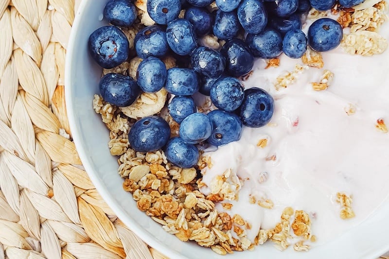 Breakfast cereal with blueberries